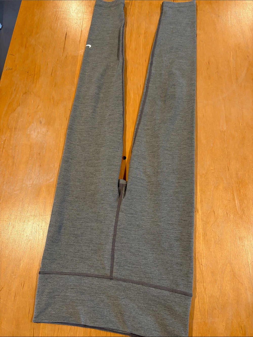 Nike ~ Girls Charcoal Gray Athletic Leggings White Swoosh Nikeone